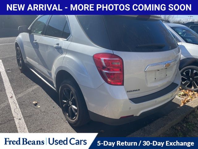 2017 Chevrolet Equinox LT photo 4