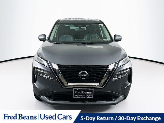 2023 Nissan Rogue SV photo 2