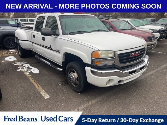 2003 GMC Sierra 3500's photo