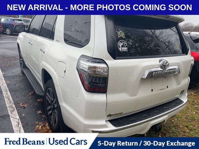 2017 Toyota 4Runner Limited photo 4