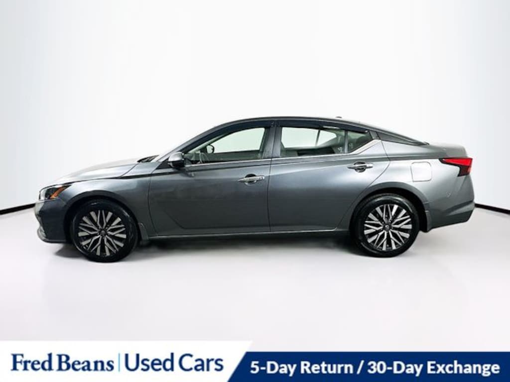 Used 2023 Nissan Altima 2.5 SV Sedan