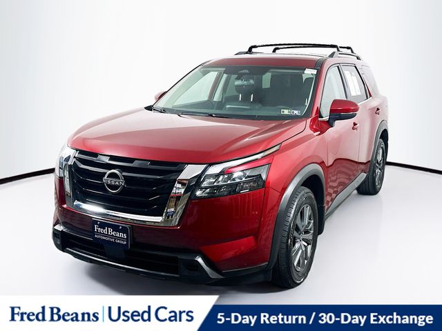 2023 Nissan Pathfinder SV photo 3