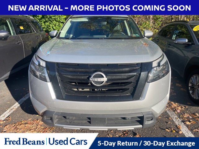 Used 2024 Nissan Pathfinder SL SUV