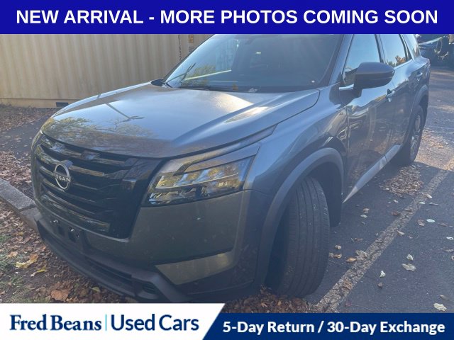 Used 2024 Nissan Pathfinder SV SUV