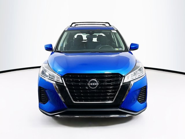 2024 Nissan Kicks SV photo 2
