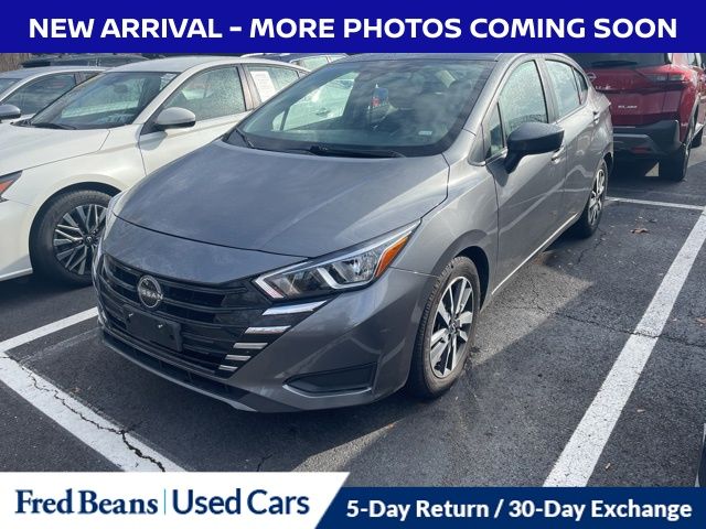 2023 Nissan Versa 1.6 SV photo 3