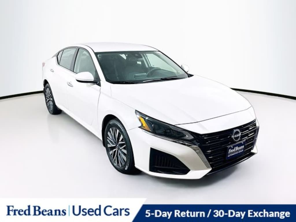 Used 2023 Nissan Altima 2.5 SV Sedan