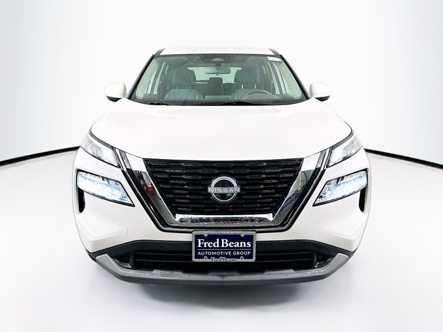 2023 Nissan Rogue SV photo 2
