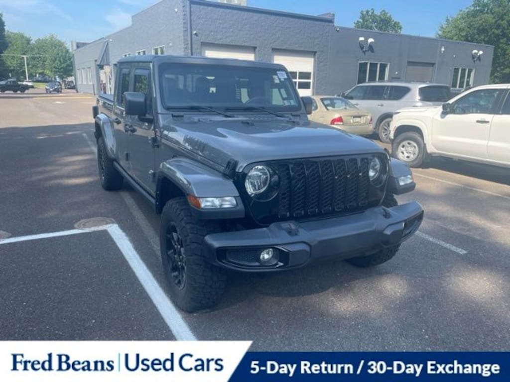 Used 2023 Jeep Gladiator Willys Truck Crew Cab