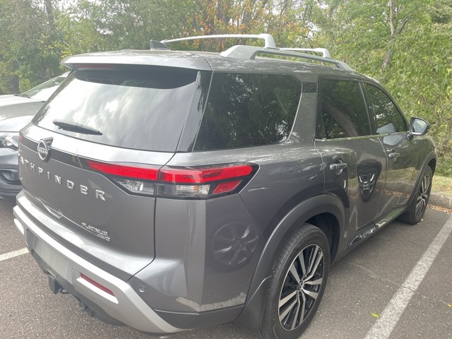 2024 Nissan Pathfinder Platinum photo 4