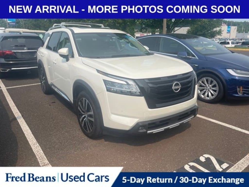 Used 2024 Nissan Pathfinder Platinum SUV