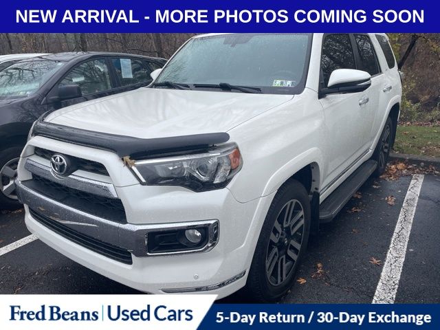 2017 Toyota 4Runner Limited photo 3