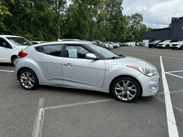 Used 2017 Hyundai Veloster Value Edition with VIN KMHTC6AD2HU306089 for sale in Doylestown, PA