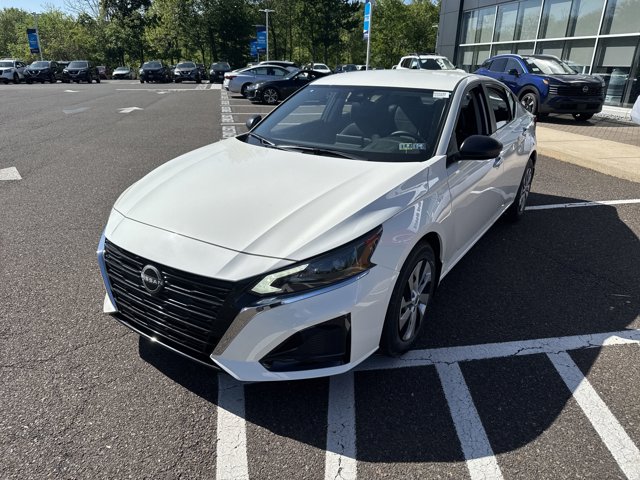 2025 Nissan Altima S photo 3