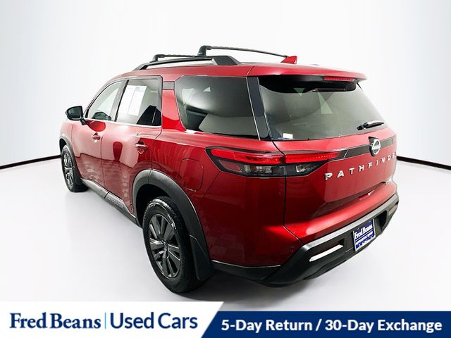 2023 Nissan Pathfinder SV photo 3