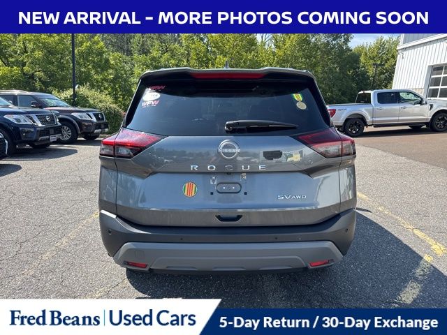 2023 Nissan Rogue SV photo 3