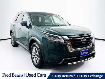 2023 Nissan Pathfinder SL