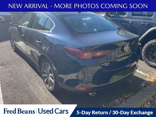 2022 Mazda Mazda3 Premium photo 4