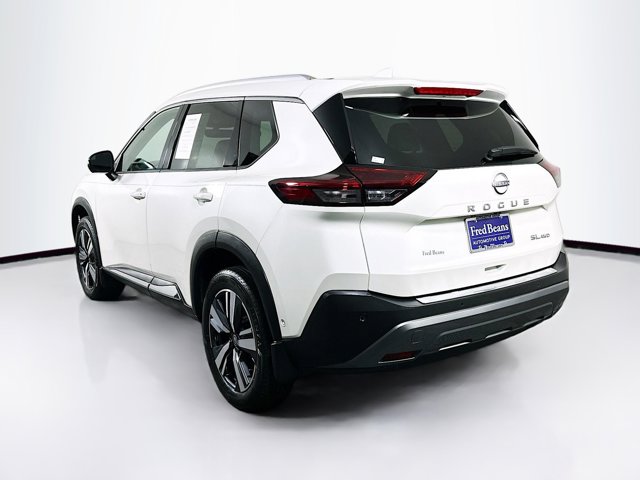 2022 Nissan Rogue SL photo 2