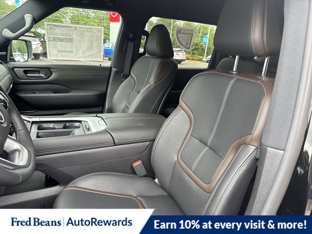 2025 Nissan Armada SL - Photo 11