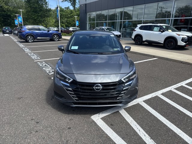 2025 Nissan Versa 1.6 SV photo 2