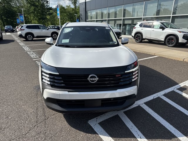2025 Nissan Kicks SR photo 2