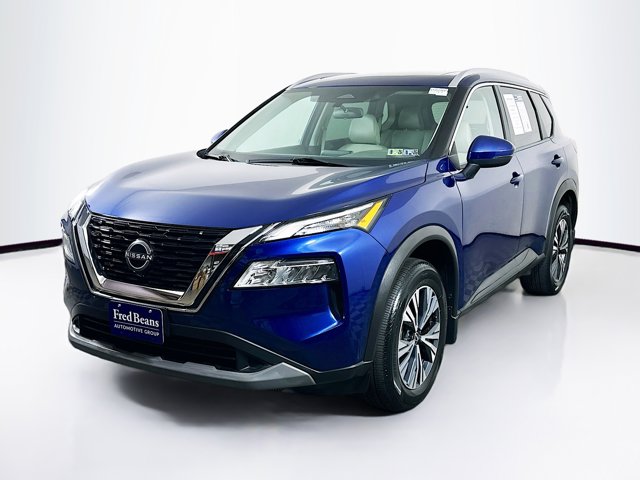 2022 Nissan Rogue SV photo 2