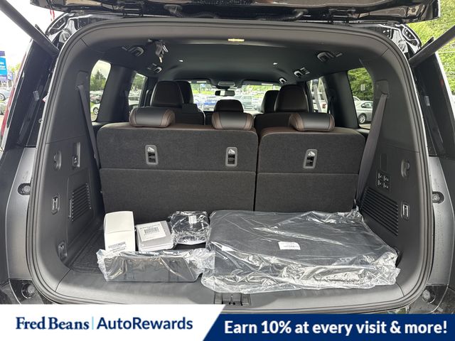 2025 Nissan Armada SL - Photo 10