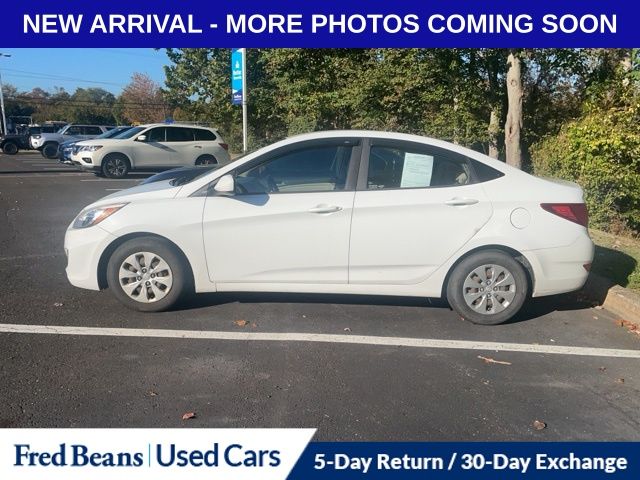 2017 Hyundai Accent SE photo 4