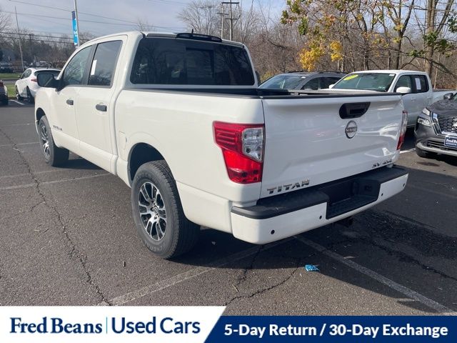 2024 Nissan Titan SV photo 3