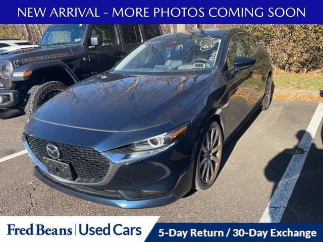 2022 Mazda Mazda3 Premium photo 2