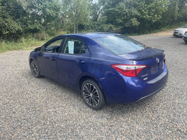 2015 Toyota Corolla L photo 3