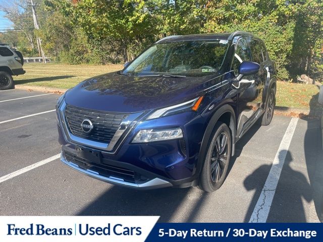 2023 Nissan Rogue Platinum photo 3