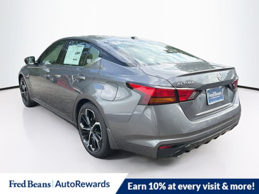 New 2026 Nissan Altima SR Sedan