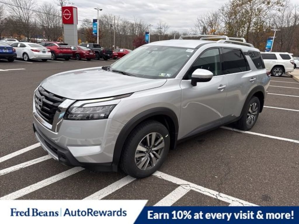 New 2025 Nissan Pathfinder SL SUV