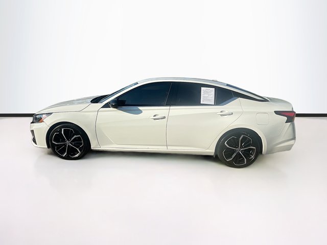 2023 Nissan Altima 2.5 SR photo 4