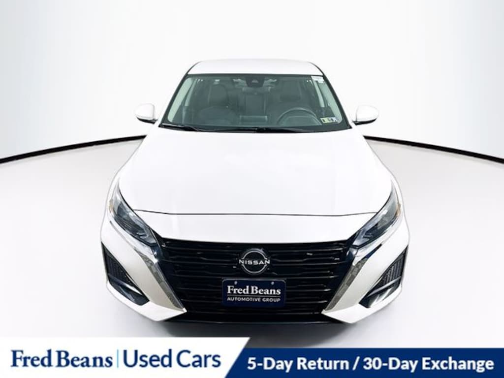 Used 2023 Nissan Altima 2.5 SV Sedan
