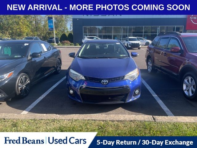 2015 Toyota Corolla L photo 2