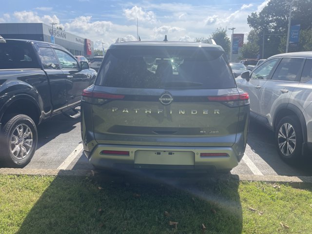 2022 Nissan Pathfinder SL photo 4