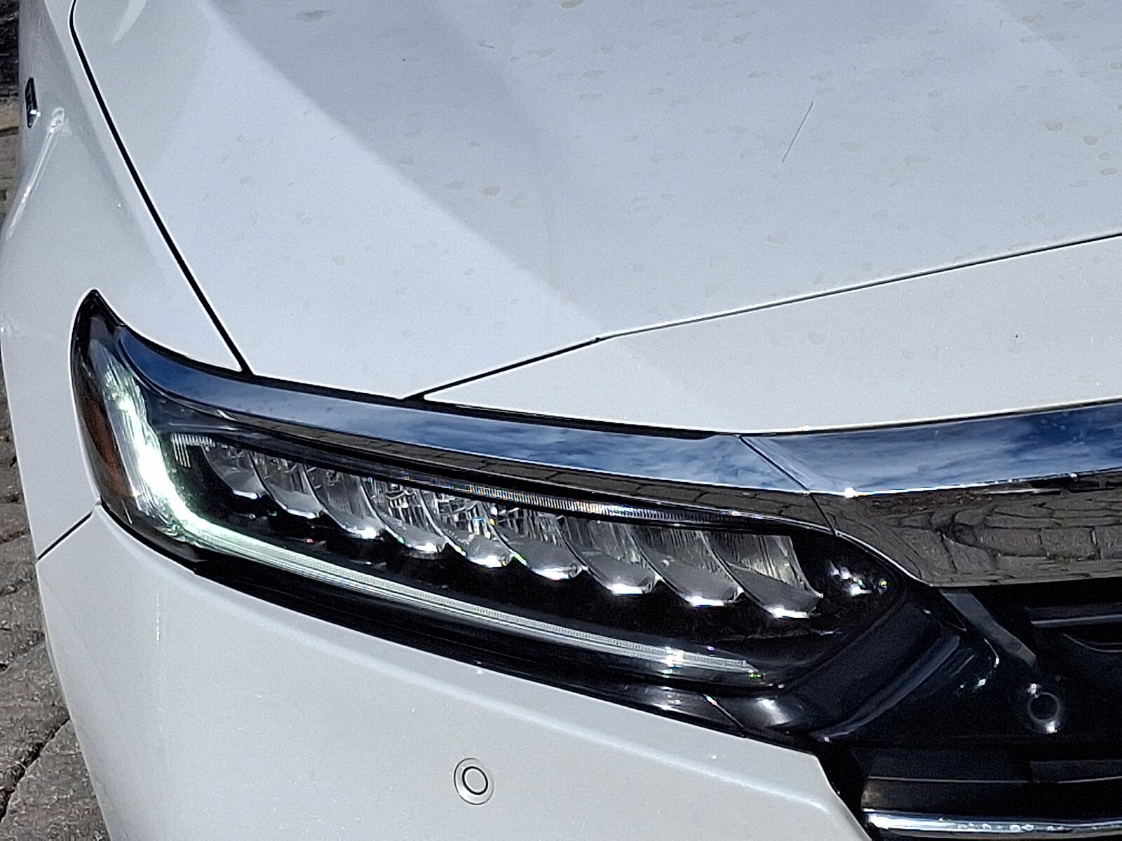 2022 Honda Accord Hybrid Touring - Photo 9