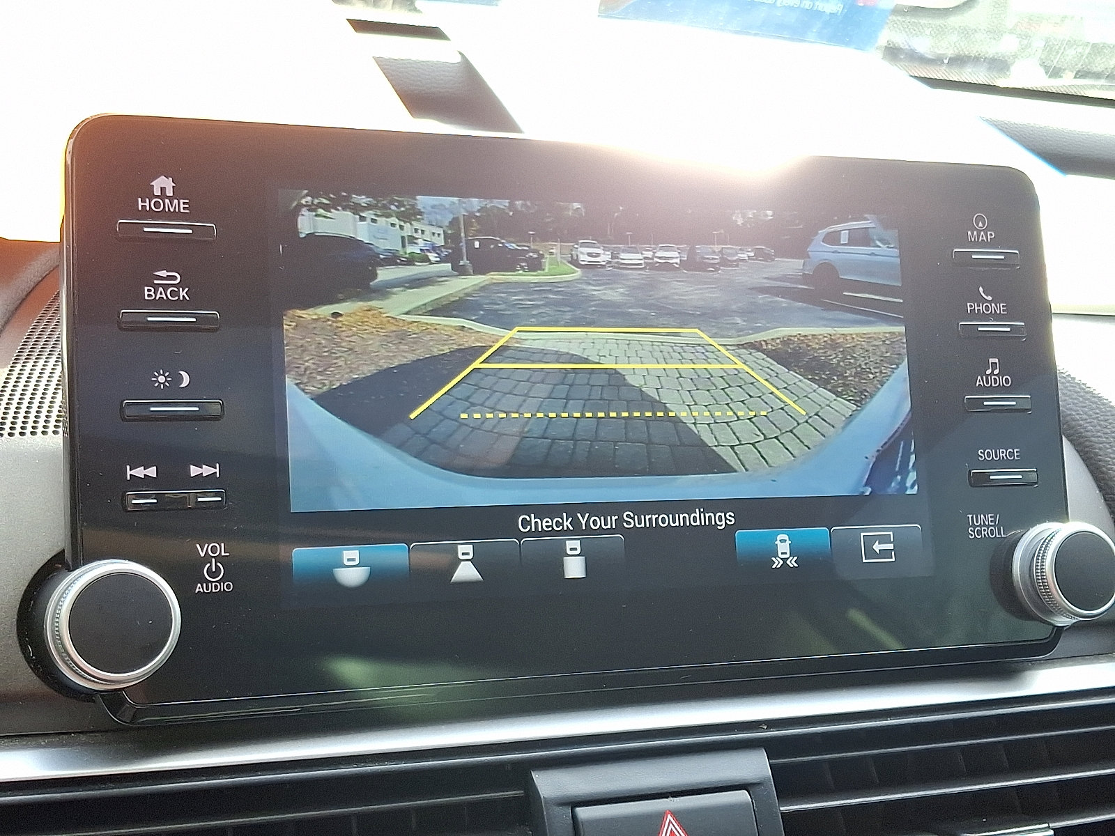 2022 Honda Accord Hybrid Touring - Photo 20