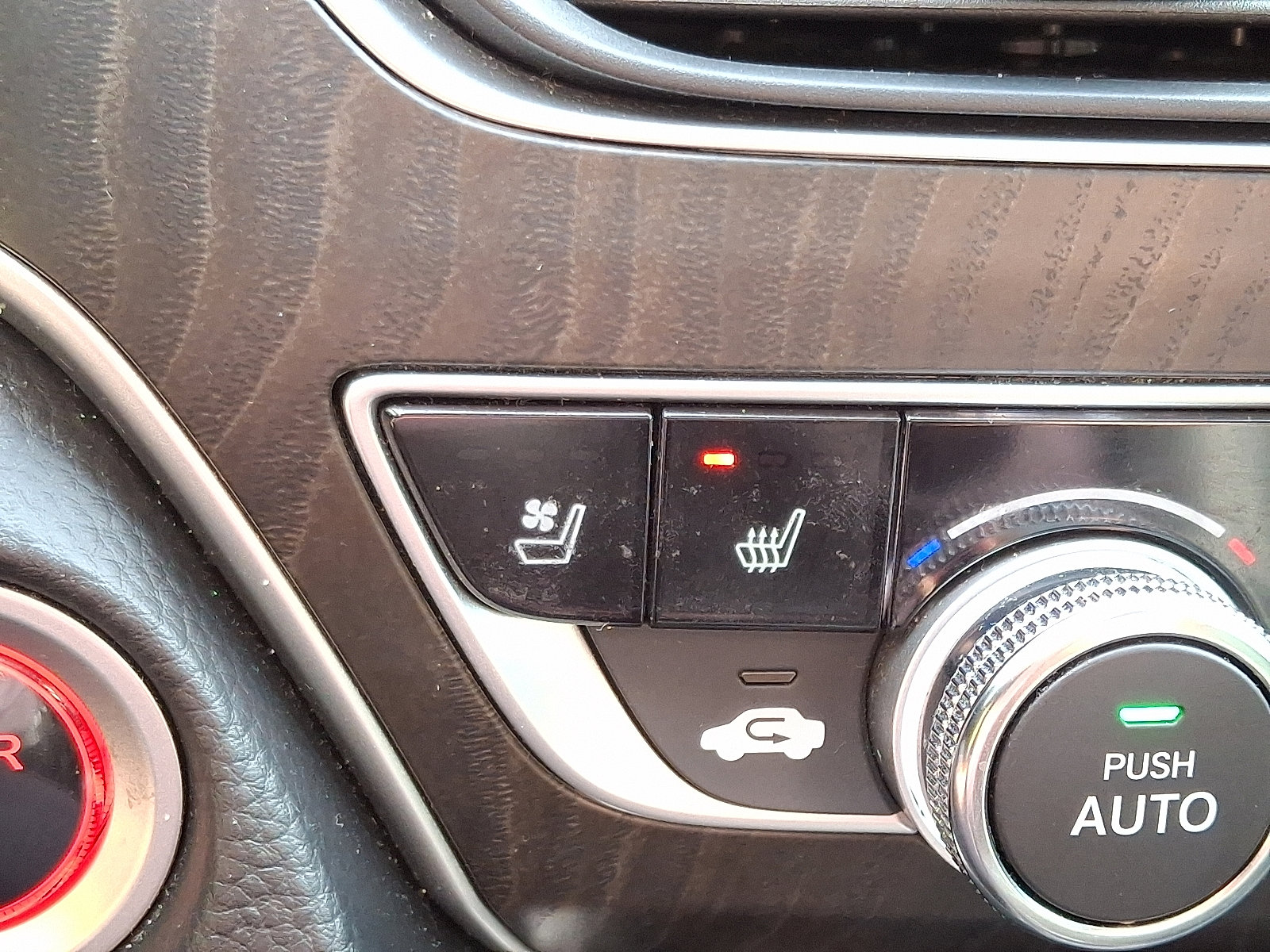 2022 Honda Accord Hybrid Touring - Photo 27