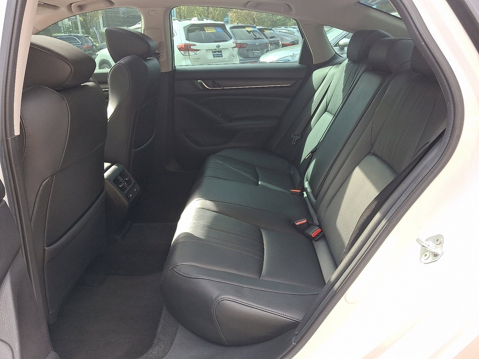 2022 Honda Accord Hybrid Touring - Photo 10