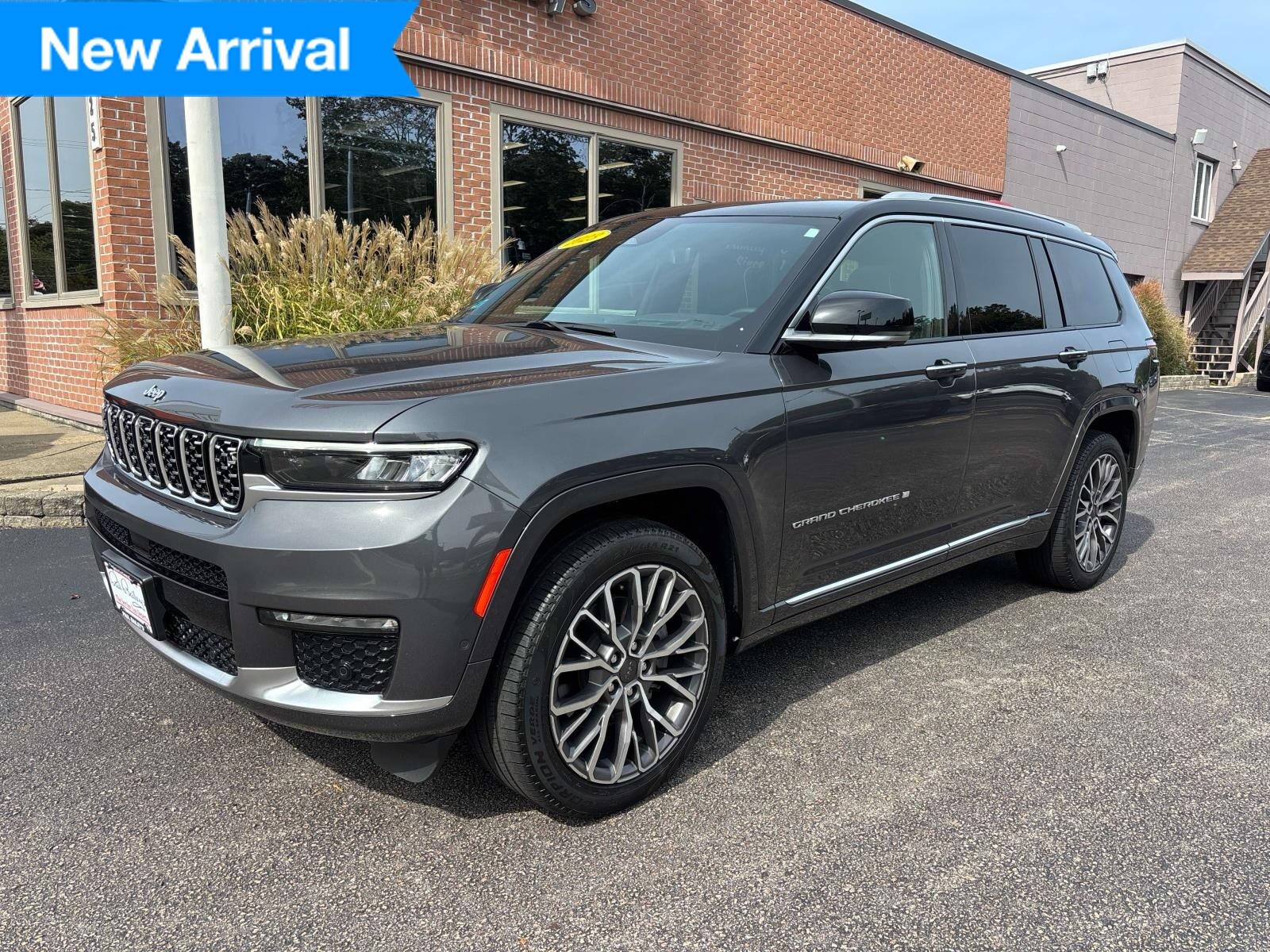 2023 Jeep Grand Cherokee L Summit Reserve's photo