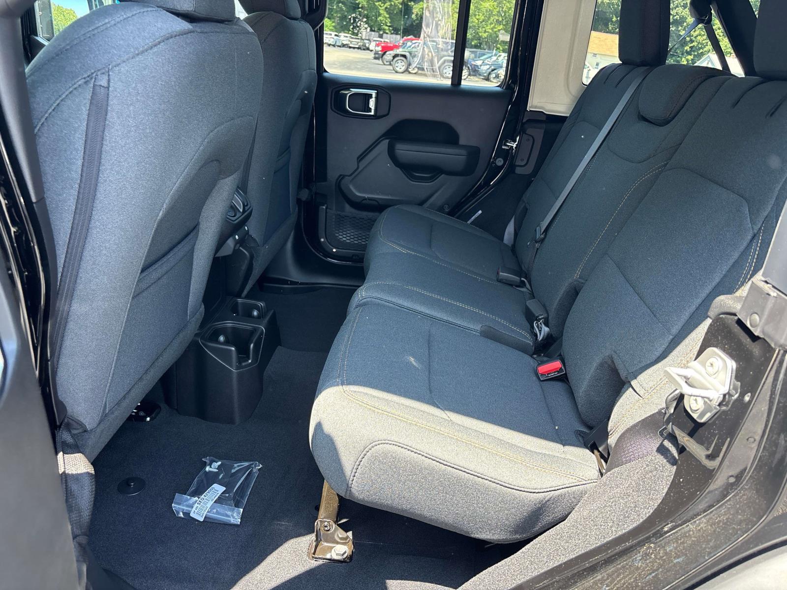 2025 Jeep Wrangler 4-Door Sport S - Photo 6
