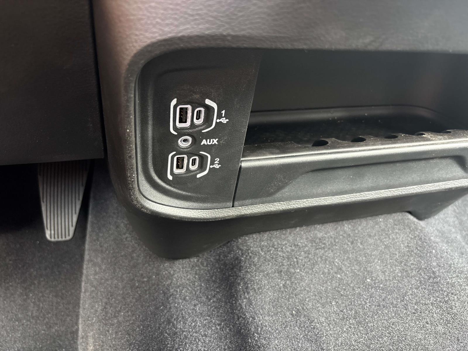 2025 RAM 2500 Tradesman - Photo 13