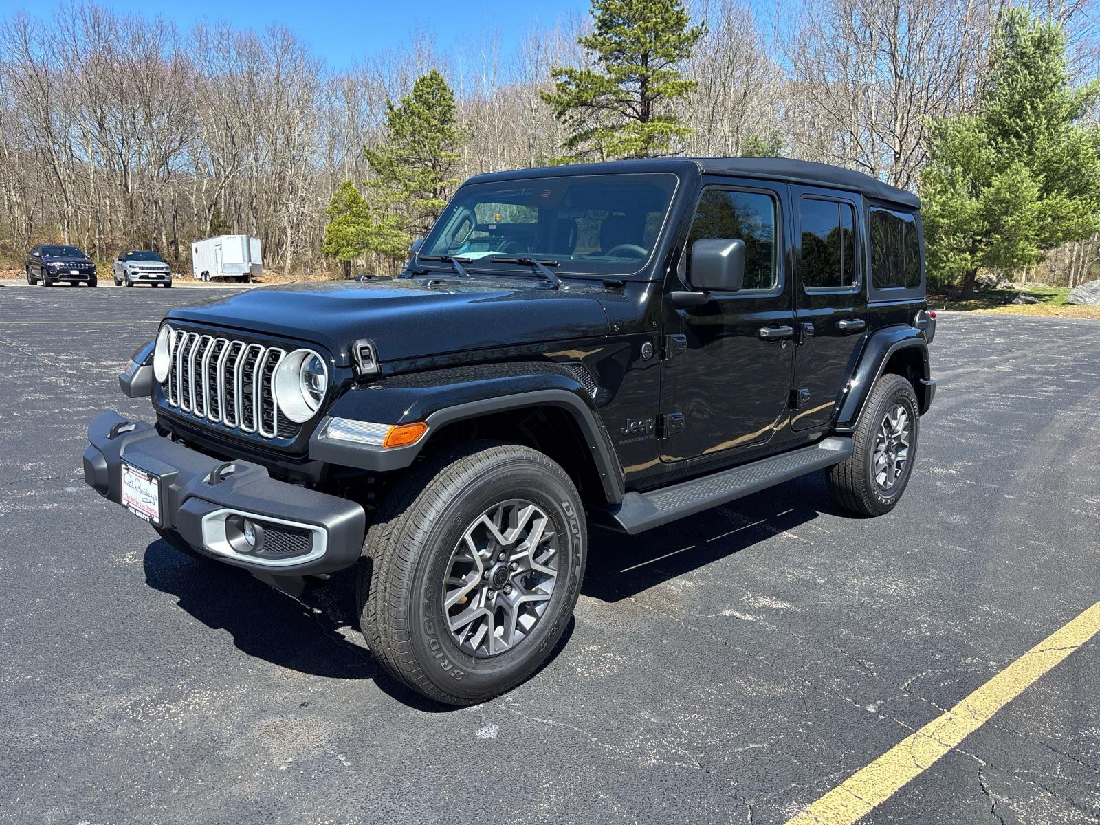 2025 Jeep Wrangler 4-Door Sahara's photo