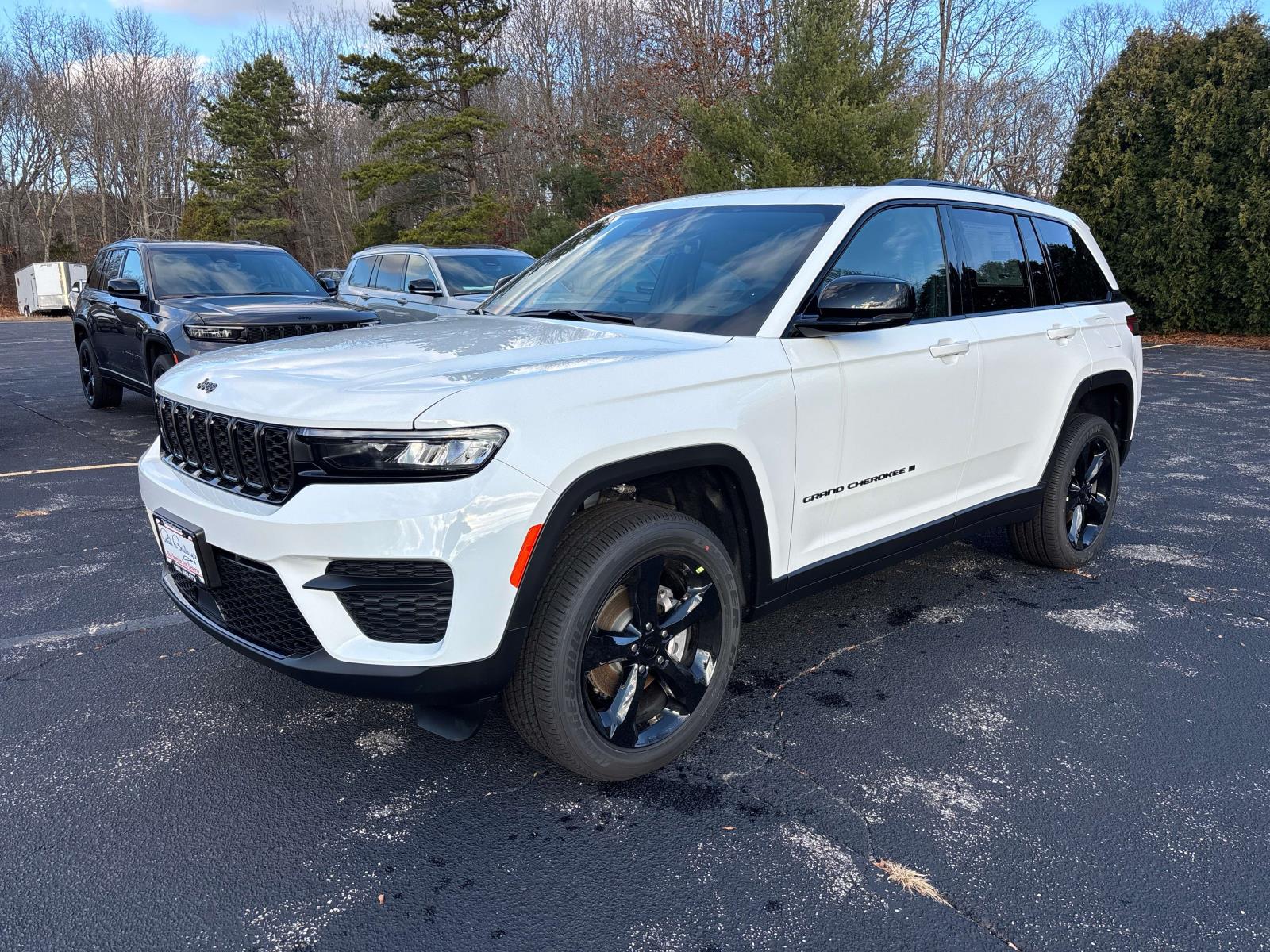 2025 Jeep Grand Cherokee Altitude's photo