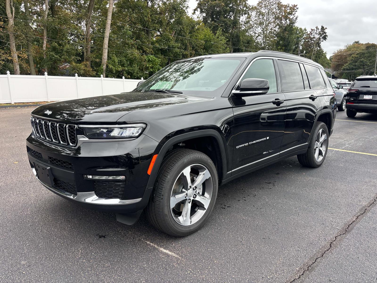 2025 Jeep Grand Cherokee L Limited's photo
