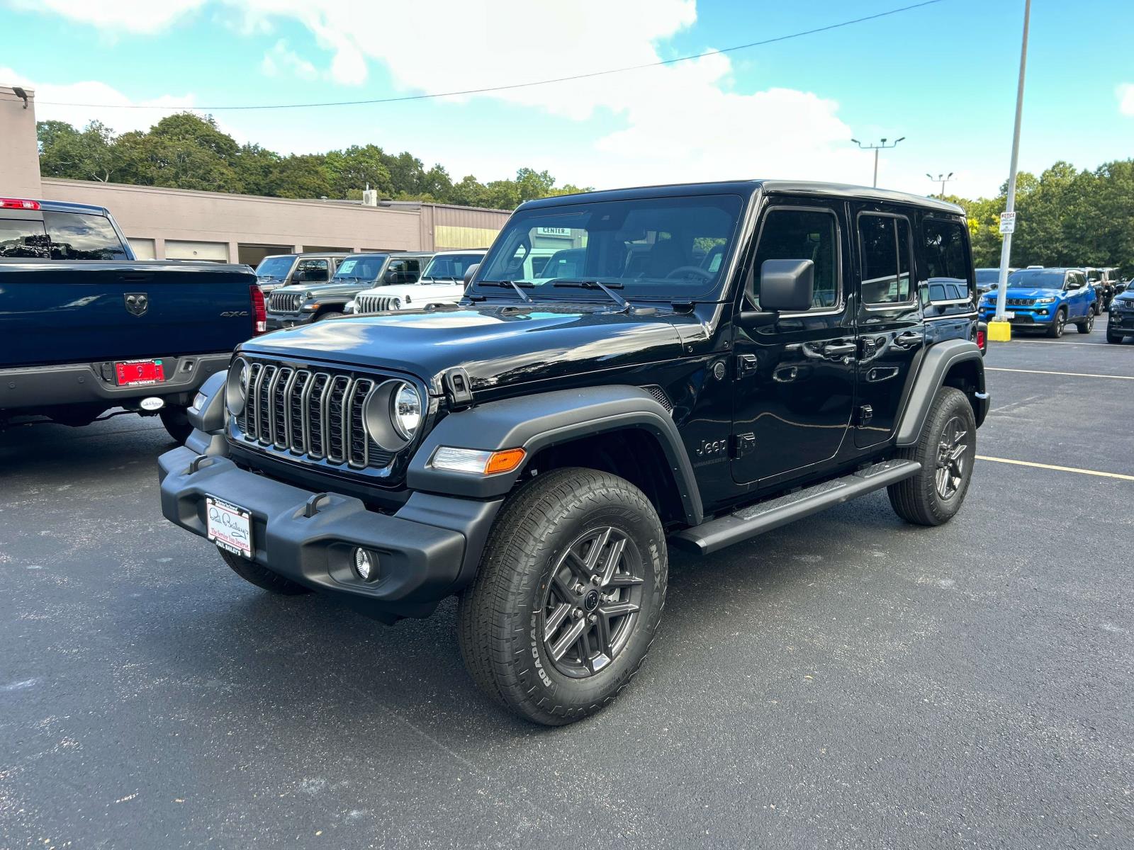 2025 Jeep Wrangler 4-Door Sport S's photo